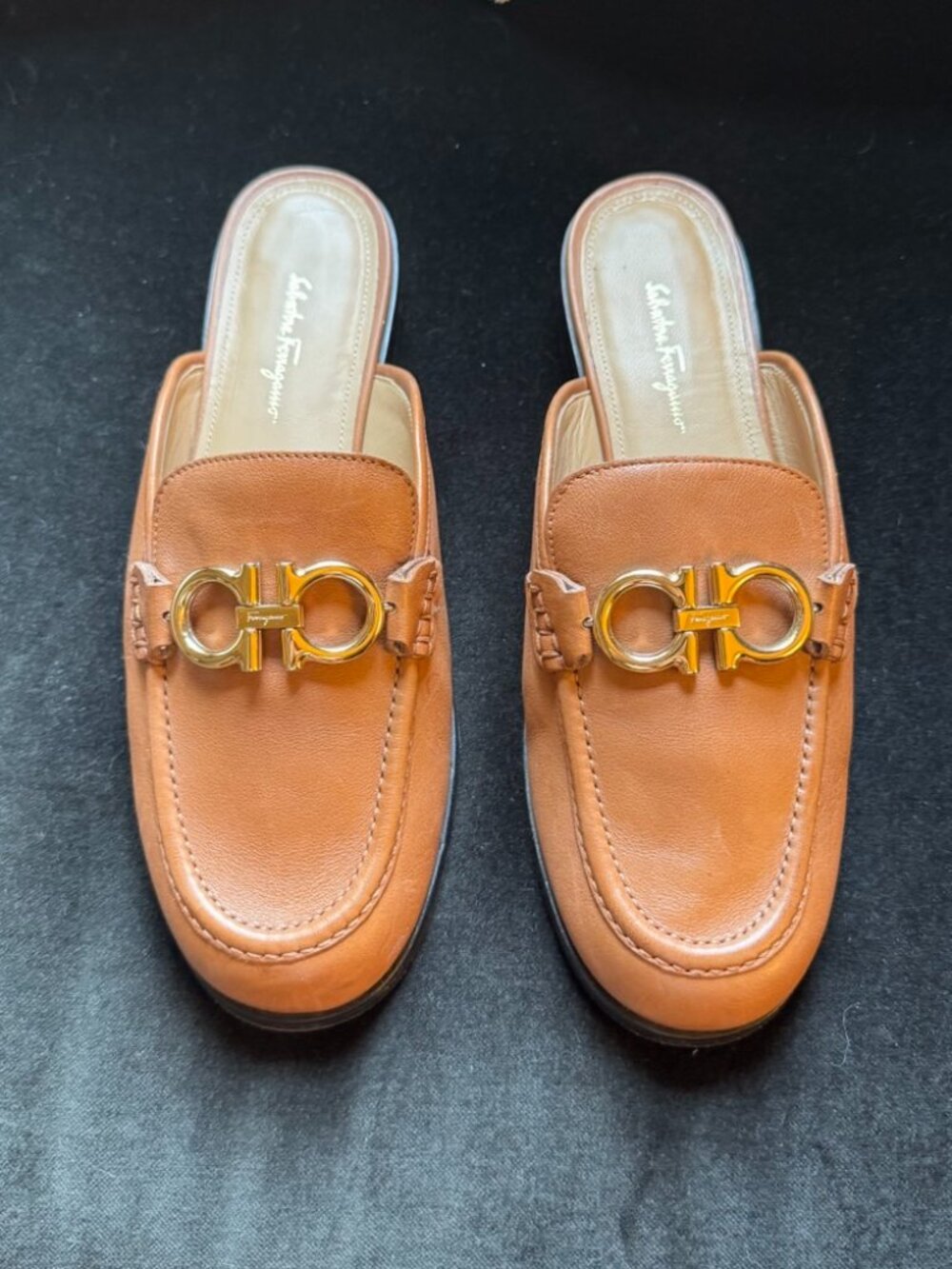 Salvatore Ferragamo Leather Tan Viggio Mules/Slides/Loafers Size 7.5C